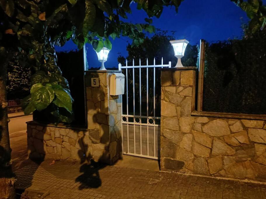 Santa Eulalia de Ronsaná Casa Con Jardin Y Piscina Privada. 빌라 외부 사진